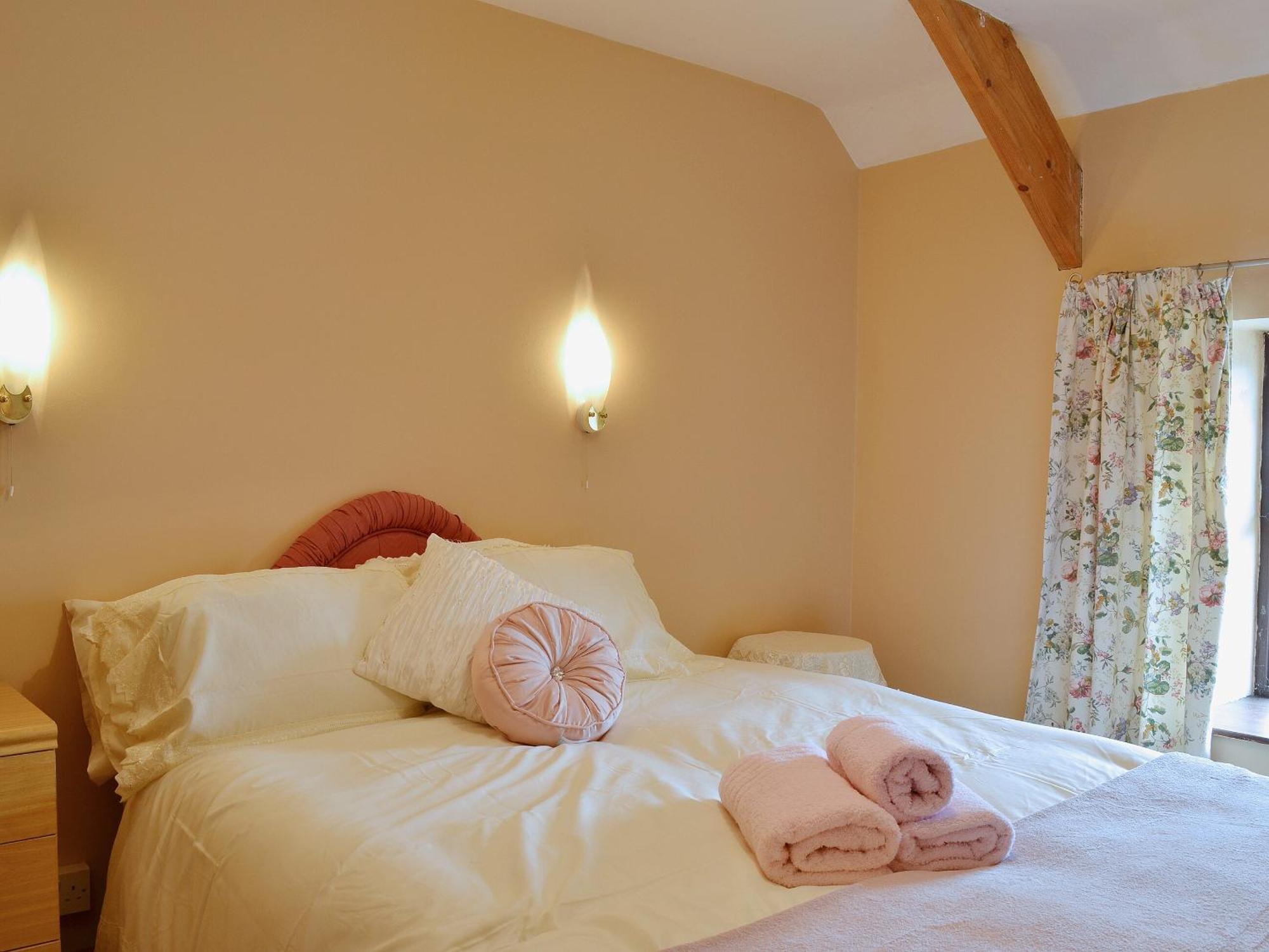 Ty Coch Cottage Dihewyd Bagian luar foto